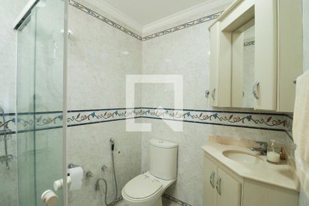 Apartamento à venda com 330m², 3 quartos e 4 vagas Apartamento à venda com 330m², 3 quartos e 4 vagasBanheiro da Suíte 1