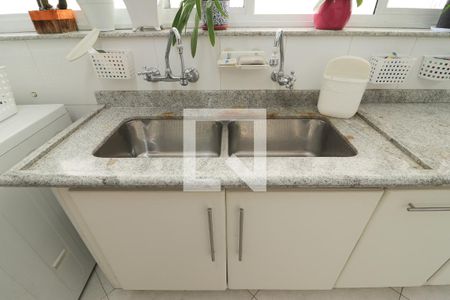 Apartamento à venda com 330m², 3 quartos e 4 vagas Apartamento à venda com 330m², 3 quartos e 4 vagasÁrea de Serviço