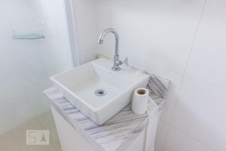 Banheiro de apartamento à venda com 2 quartos, 53m² em Casa Verde, São Paulo