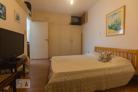 Casa à venda com 224m², 4 quartos e 3 vagas Casa à venda com 224m², 4 quartos e 3 vagasQuarto 2