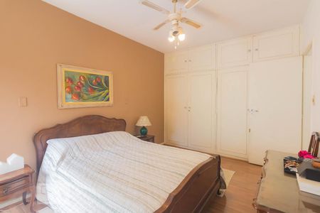 Casa à venda com 224m², 4 quartos e 3 vagas Casa à venda com 224m², 4 quartos e 3 vagasQuarto 3