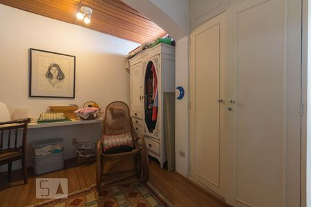 Casa à venda com 224m², 4 quartos e 3 vagas Casa à venda com 224m², 4 quartos e 3 vagasQuarto 1