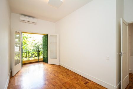 Casa à venda com 180m², 3 quartos e 2 vagasTerceiro dormitório
