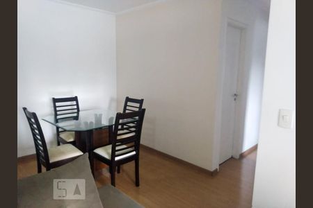Apartamento à venda com 82m², 3 quartos e 1 vaga Apartamento à venda com 82m², 3 quartos e 1 vagaSala