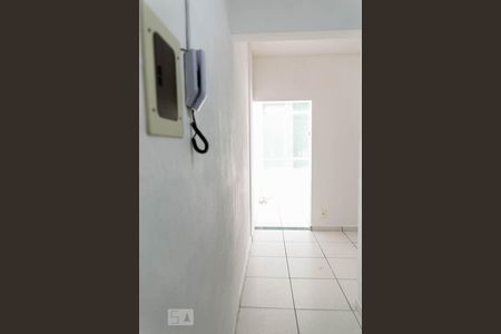 Entrada de kitnet/studio para alugar com 1 quarto, 28m² em Liberdade, São Paulo