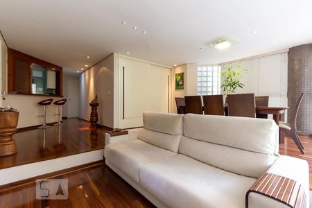 Apartamento à venda com 100m², 2 quartos e 3 vagasSala