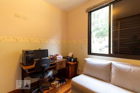 Apartamento à venda com 100m², 2 quartos e 3 vagasQuarto 2