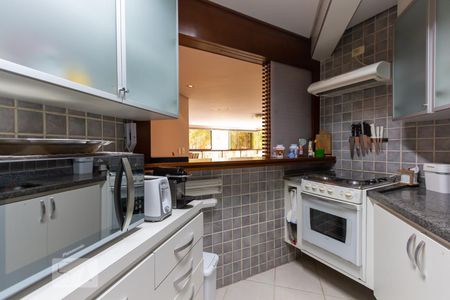 Apartamento à venda com 100m², 2 quartos e 3 vagasCozinha