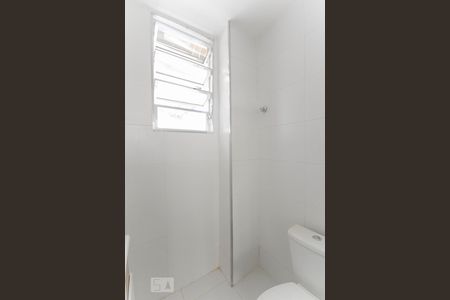 Banheiro de apartamento à venda com 1 quarto, 40m² em Maracanã, Rio de Janeiro