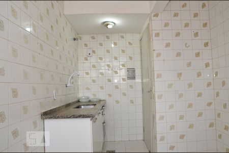 Cozinha de apartamento para alugar com 2 quartos, 55m² em Guará I, Brasília