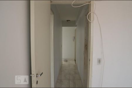 Corredor de apartamento para alugar com 2 quartos, 55m² em Guará I, Brasília