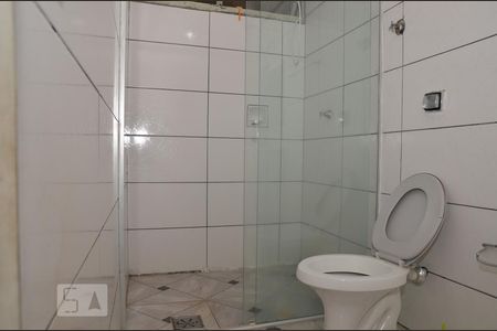 Banheiro de apartamento para alugar com 2 quartos, 55m² em Guará I, Brasília