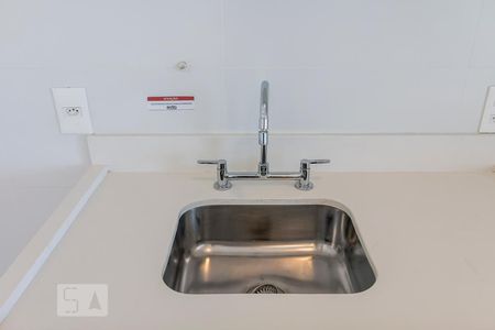 Cozinha de apartamento à venda com 1 quarto, 35m² em Vila Madalena, São Paulo