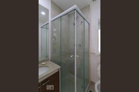 Banheiro de apartamento para alugar com 1 quarto, 40m² em Continental, Osasco