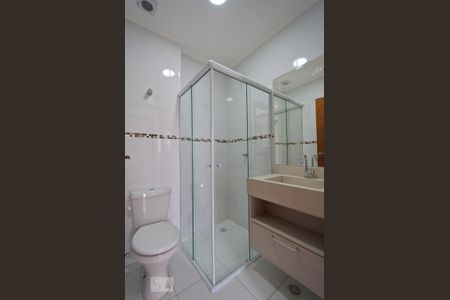 Banheiro de apartamento para alugar com 2 quartos, 43m² em Vila Santana, São Paulo