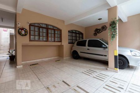 Casa à venda com 250m², 4 quartos e 2 vagas Casa à venda com 250m², 4 quartos e 2 vagasGaragem