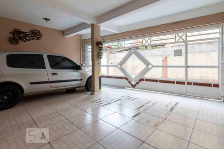 Casa à venda com 250m², 4 quartos e 2 vagas Casa à venda com 250m², 4 quartos e 2 vagasGaragem
