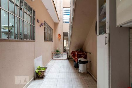 Casa à venda com 250m², 4 quartos e 2 vagas Casa à venda com 250m², 4 quartos e 2 vagasÁrea de Serviço