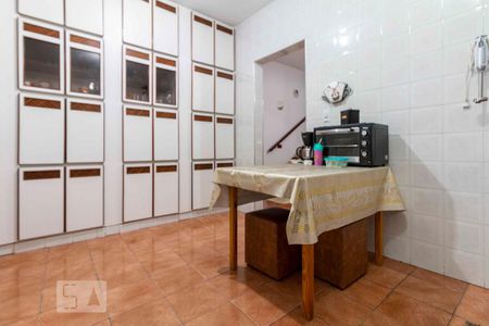 Casa à venda com 250m², 4 quartos e 2 vagas Casa à venda com 250m², 4 quartos e 2 vagasCozinha
