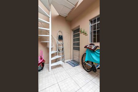 Casa à venda com 250m², 4 quartos e 2 vagas Casa à venda com 250m², 4 quartos e 2 vagasAcesso Parte Superior