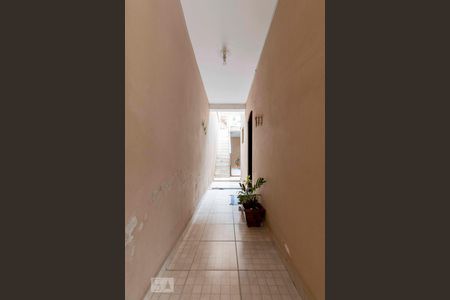 Casa à venda com 250m², 4 quartos e 2 vagas Casa à venda com 250m², 4 quartos e 2 vagasCorredor de Acesso