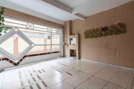 Casa à venda com 250m², 4 quartos e 2 vagas Casa à venda com 250m², 4 quartos e 2 vagasGaragem