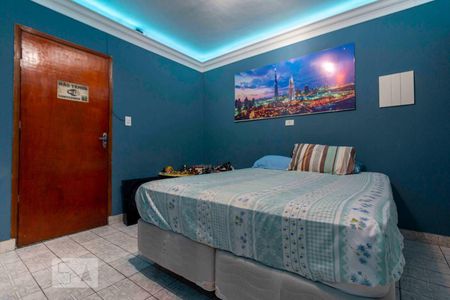 Casa à venda com 250m², 4 quartos e 2 vagas Casa à venda com 250m², 4 quartos e 2 vagasQuarto 2