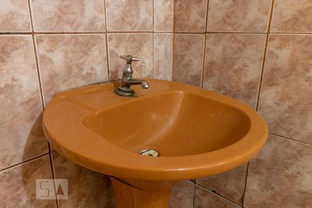 Detalhe do Banheiro de casa para alugar com 1 quarto, 30m² em Vila São Miguel, Barueri