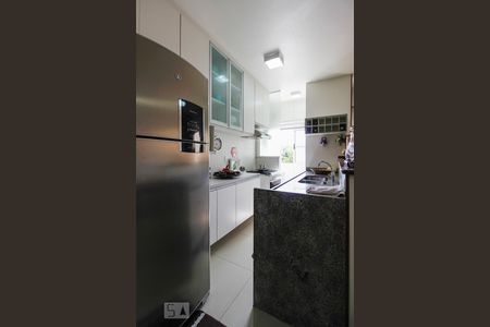 Apartamento à venda com 90m², 2 quartos e 2 vagasCozinha