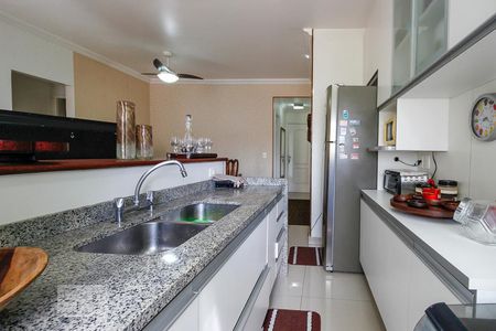 Apartamento à venda com 90m², 2 quartos e 2 vagasCozinha