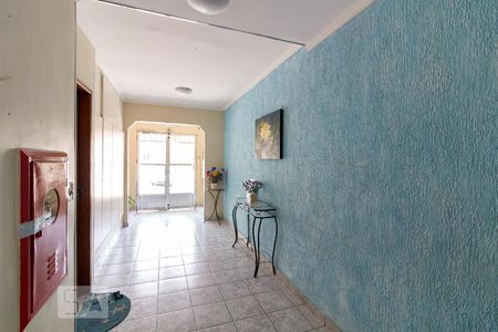 Apartamento à venda com 61m², 2 quartos e 1 vagaHall de entrada do bloco