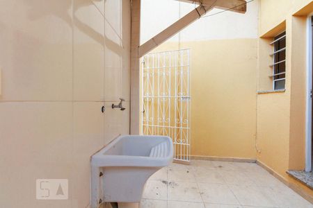Casa para alugar com 60m², 1 quarto e sem vagaÁrea de serviço e Quintal 