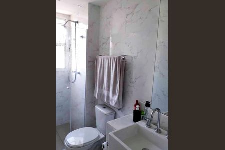 Apartamento à venda com 82m², 3 quartos e 1 vaga Apartamento à venda com 82m², 3 quartos e 1 vagaBanheiro Social