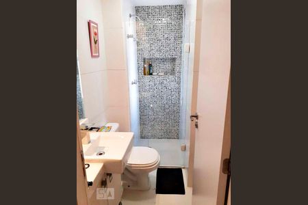Apartamento à venda com 82m², 3 quartos e 1 vaga Apartamento à venda com 82m², 3 quartos e 1 vagaBanheiro Social
