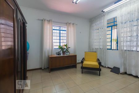Sala de casa à venda com 7 quartos, 380m² em Nova Piraju, São Paulo