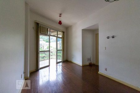 Apartamento para alugar com 98m², 2 quartos e 2 vagasSala