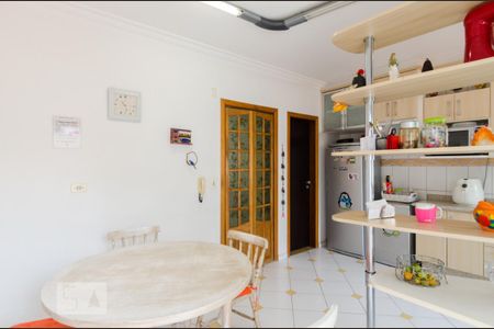 Casa à venda com 226m², 3 quartos e 5 vagas Casa à venda com 226m², 3 quartos e 5 vagasCozinha