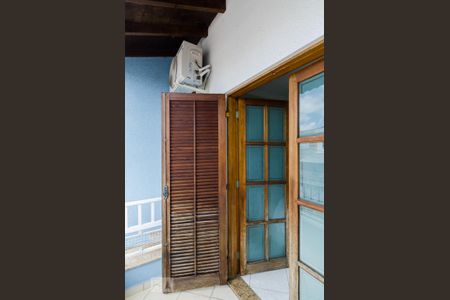 Casa à venda com 226m², 3 quartos e 5 vagas Casa à venda com 226m², 3 quartos e 5 vagasVaranda da suíte 3