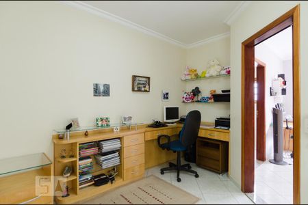 Casa à venda com 226m², 3 quartos e 5 vagas Casa à venda com 226m², 3 quartos e 5 vagasSaleta