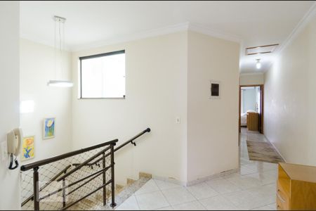 Casa à venda com 226m², 3 quartos e 5 vagas Casa à venda com 226m², 3 quartos e 5 vagasSaleta