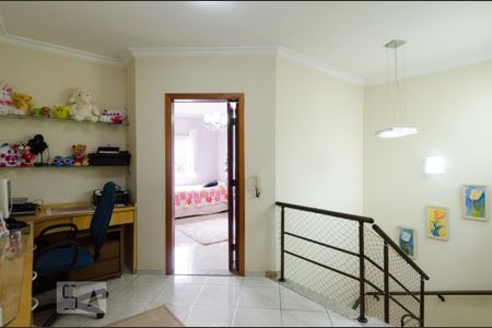 Casa à venda com 226m², 3 quartos e 5 vagas Casa à venda com 226m², 3 quartos e 5 vagasSaleta