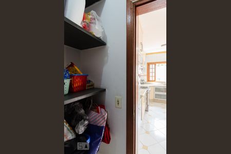 Casa à venda com 226m², 3 quartos e 5 vagas Casa à venda com 226m², 3 quartos e 5 vagasCozinha