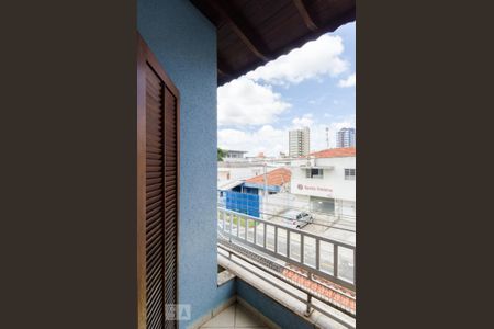 Casa à venda com 226m², 3 quartos e 5 vagas Casa à venda com 226m², 3 quartos e 5 vagasVaranda da suíte 3