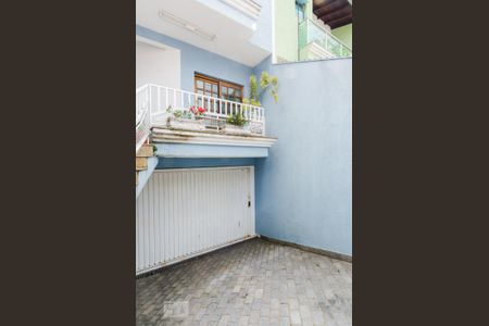 Casa à venda com 226m², 3 quartos e 5 vagas Casa à venda com 226m², 3 quartos e 5 vagasEntrada