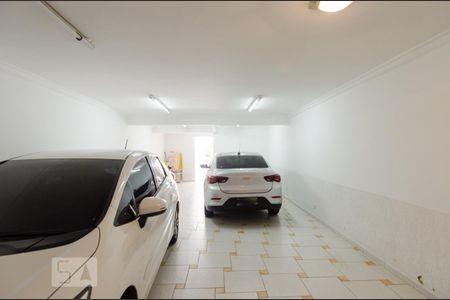Casa à venda com 226m², 3 quartos e 5 vagas Casa à venda com 226m², 3 quartos e 5 vagasGaragem