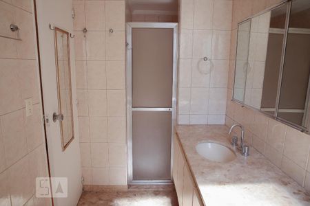 Apartamento à venda com 117m², 3 quartos e 1 vagaBanheiro da Suíte