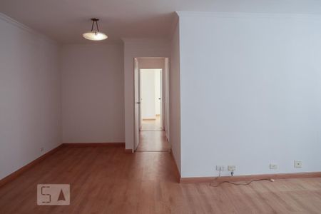 Corredor de apartamento para alugar com 3 quartos, 117m² em Indianópolis, São Paulo