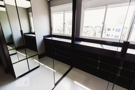 Quarto 02 Closet de apartamento à venda com 2 quartos, 200m² em Pompeia, São Paulo