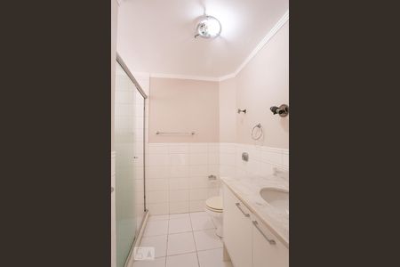 Banheiro de apartamento para alugar com 1 quarto, 49m² em Centro Histórico, Porto Alegre