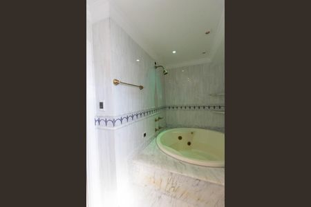 Apartamento à venda com 425m², 4 quartos e 7 vagasBanheiro